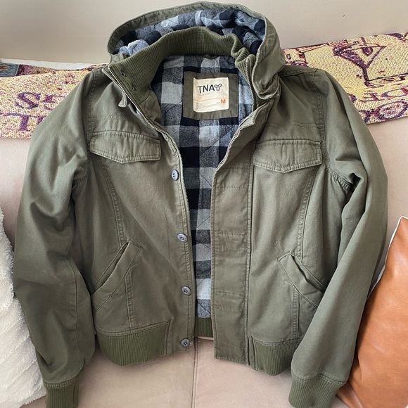 TNA | Jacket - Picture 2 of 3